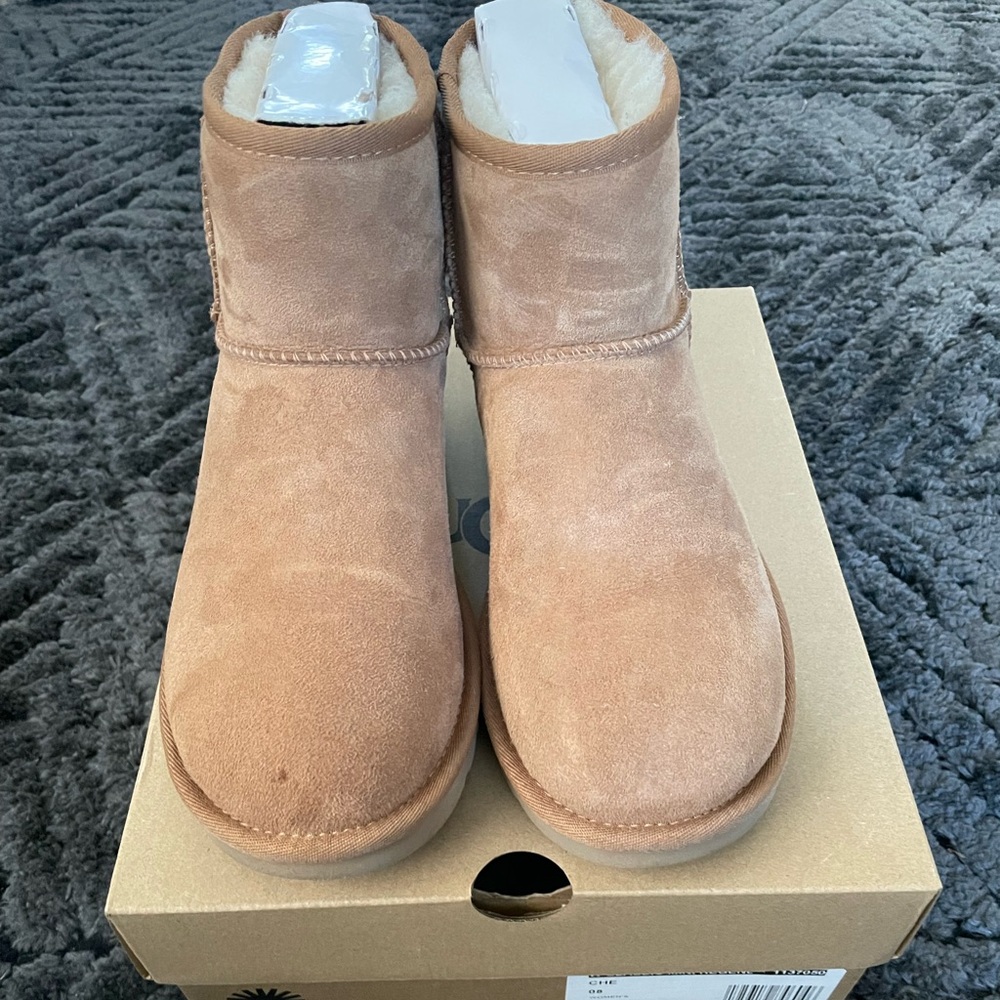 UGG classic mini size 8